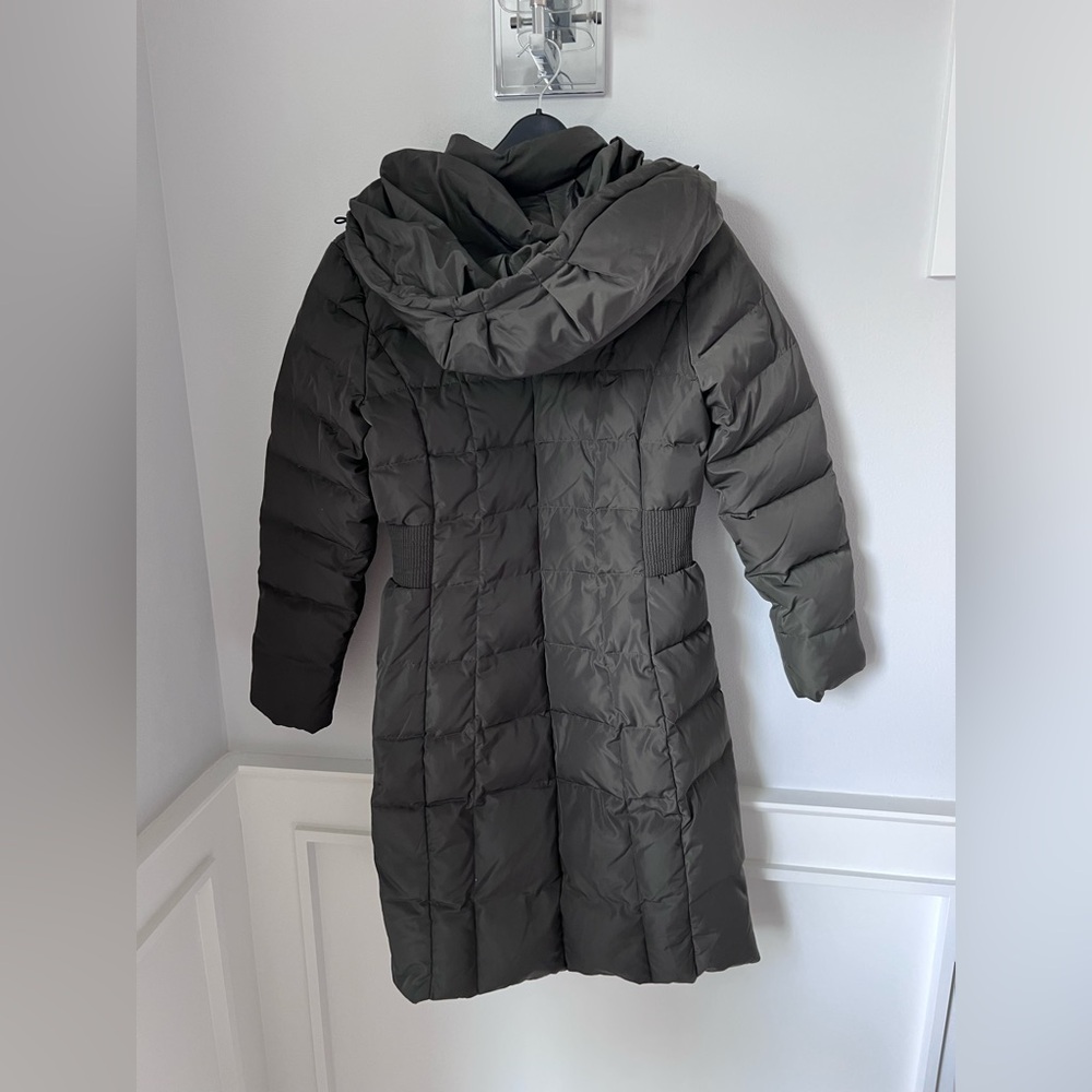 Women's Long Quilted Coat - Olive. Cole Haan size SP - Picture 7 of 15